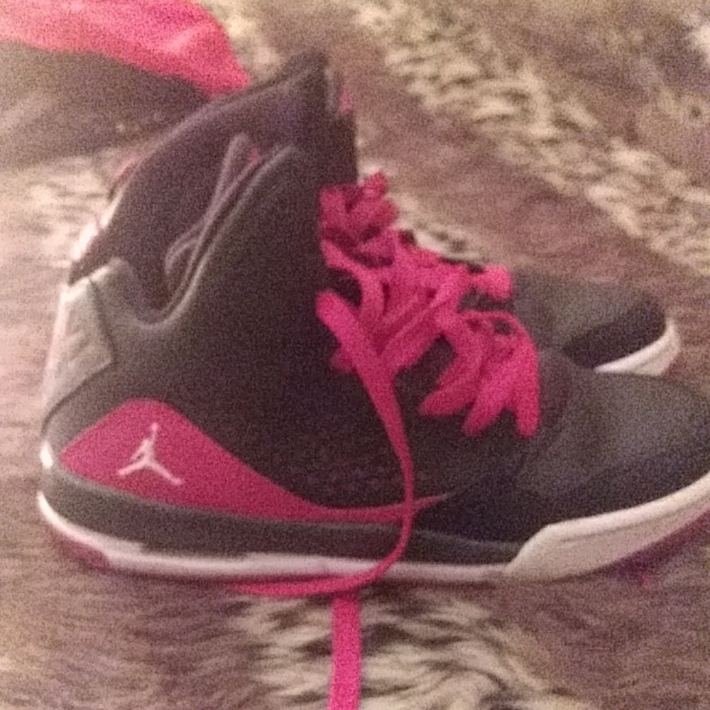 Jordan Flights black, red & white